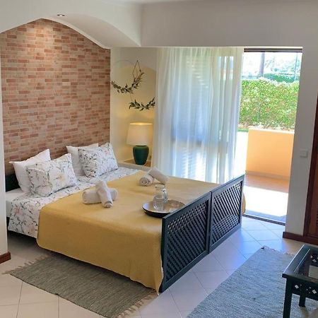 Apartamento Bela Vista อัลบูเฟรา ภายนอก รูปภาพ