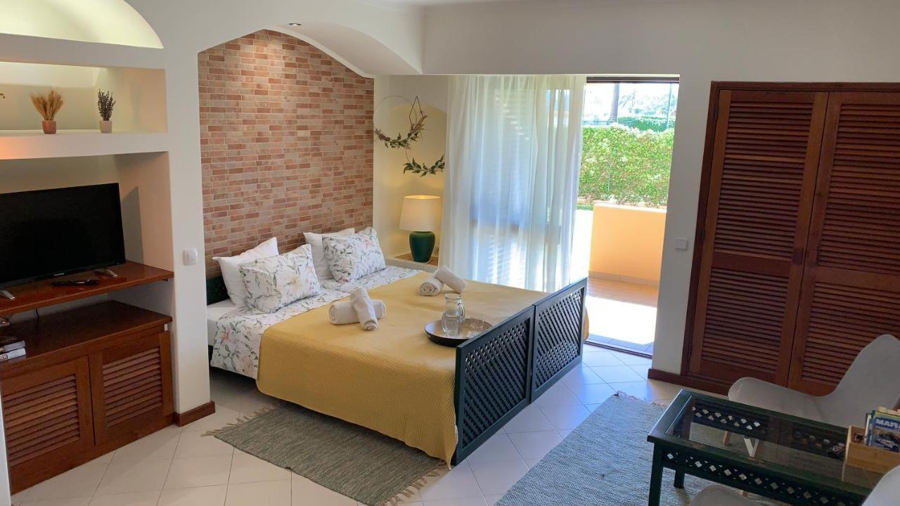 Apartamento Bela Vista อัลบูเฟรา ภายนอก รูปภาพ