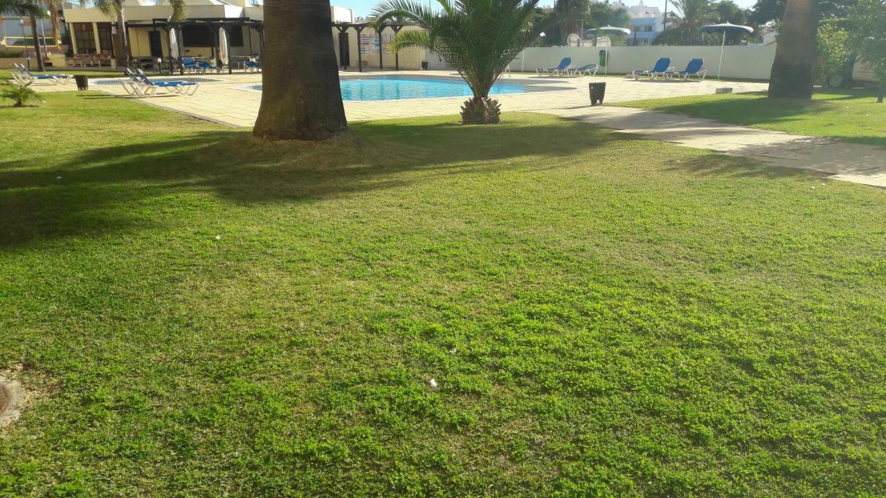 Apartamento Bela Vista อัลบูเฟรา ภายนอก รูปภาพ